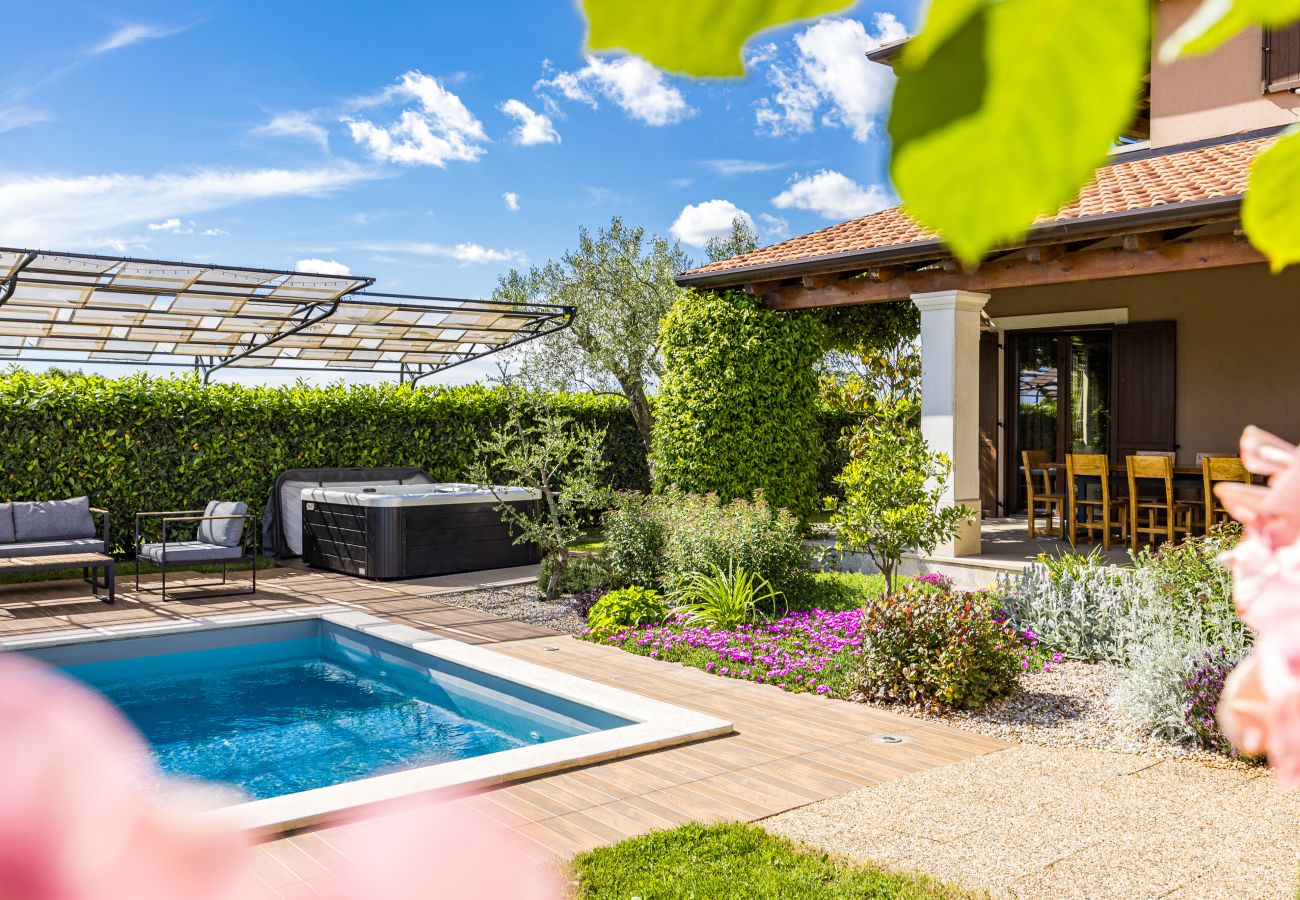 Villa a Tinjan - Villa Roza in Central Istria with whirlpool and playground for kids - pet friendly  