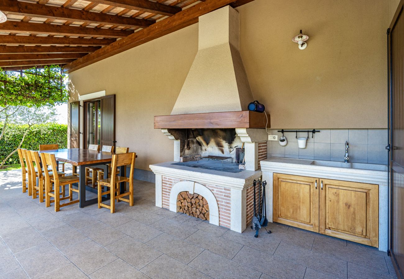 Villa a Tinjan - Villa Roza in Central Istria with whirlpool and playground for kids - pet friendly  