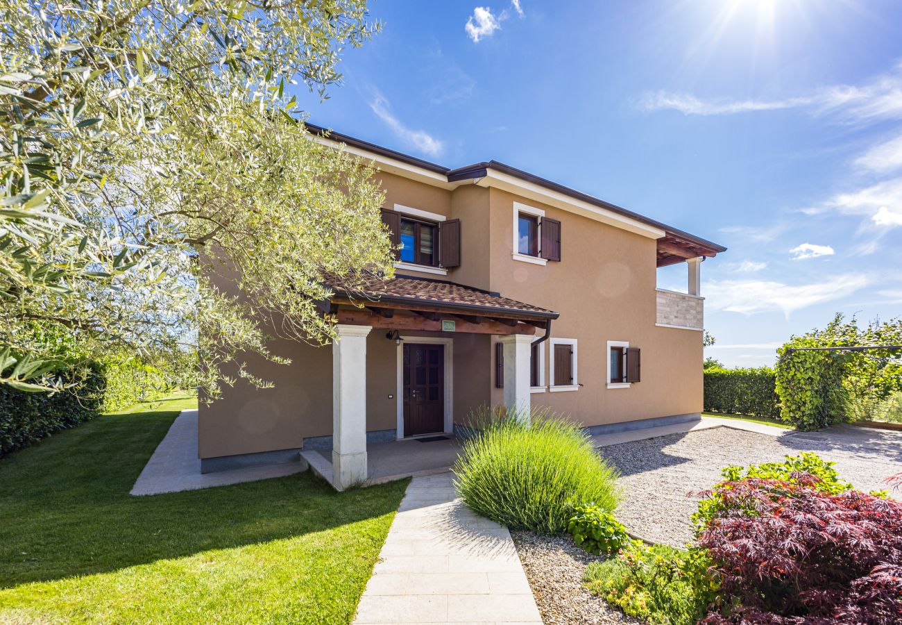 Villa a Tinjan - Villa Roza in Central Istria with whirlpool and playground for kids - pet friendly  