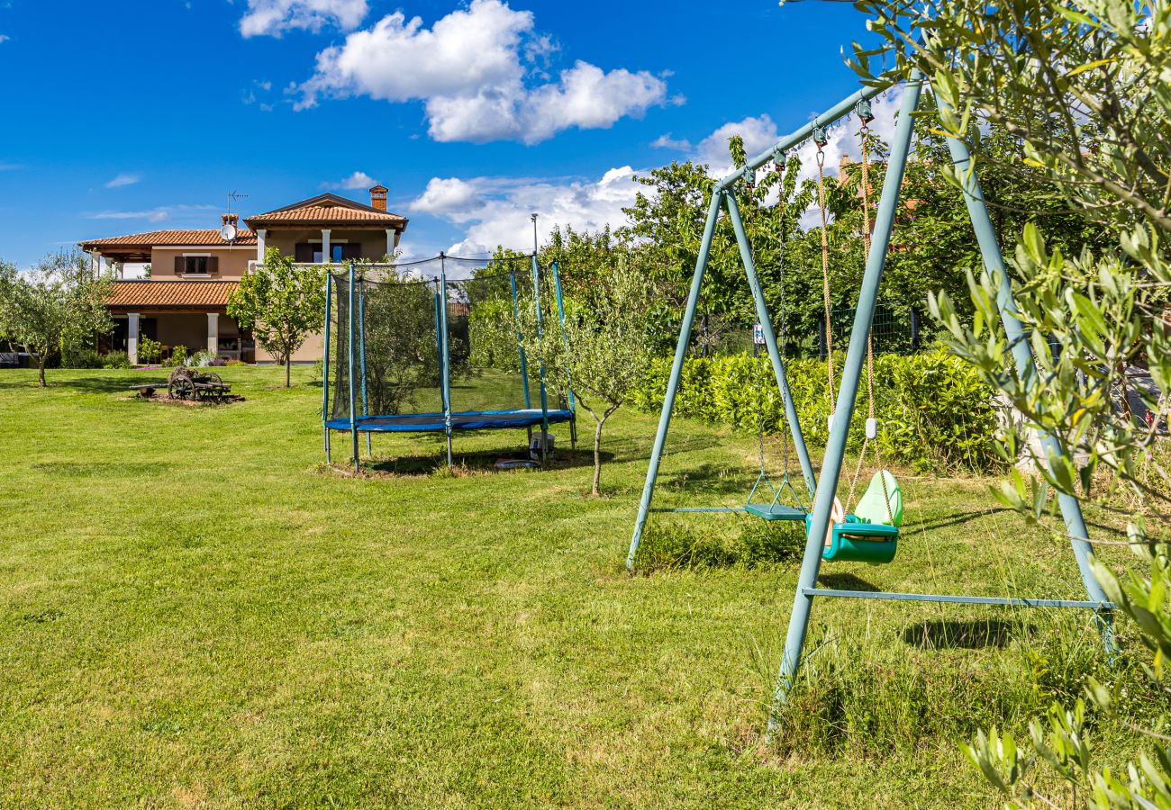 Villa a Tinjan - Villa Roza in Central Istria with whirlpool and playground for kids - pet friendly  