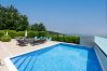 Villa a Opatija - Villa Sveti Petar in Opatija for 10 persons with sea view & whirlpool 