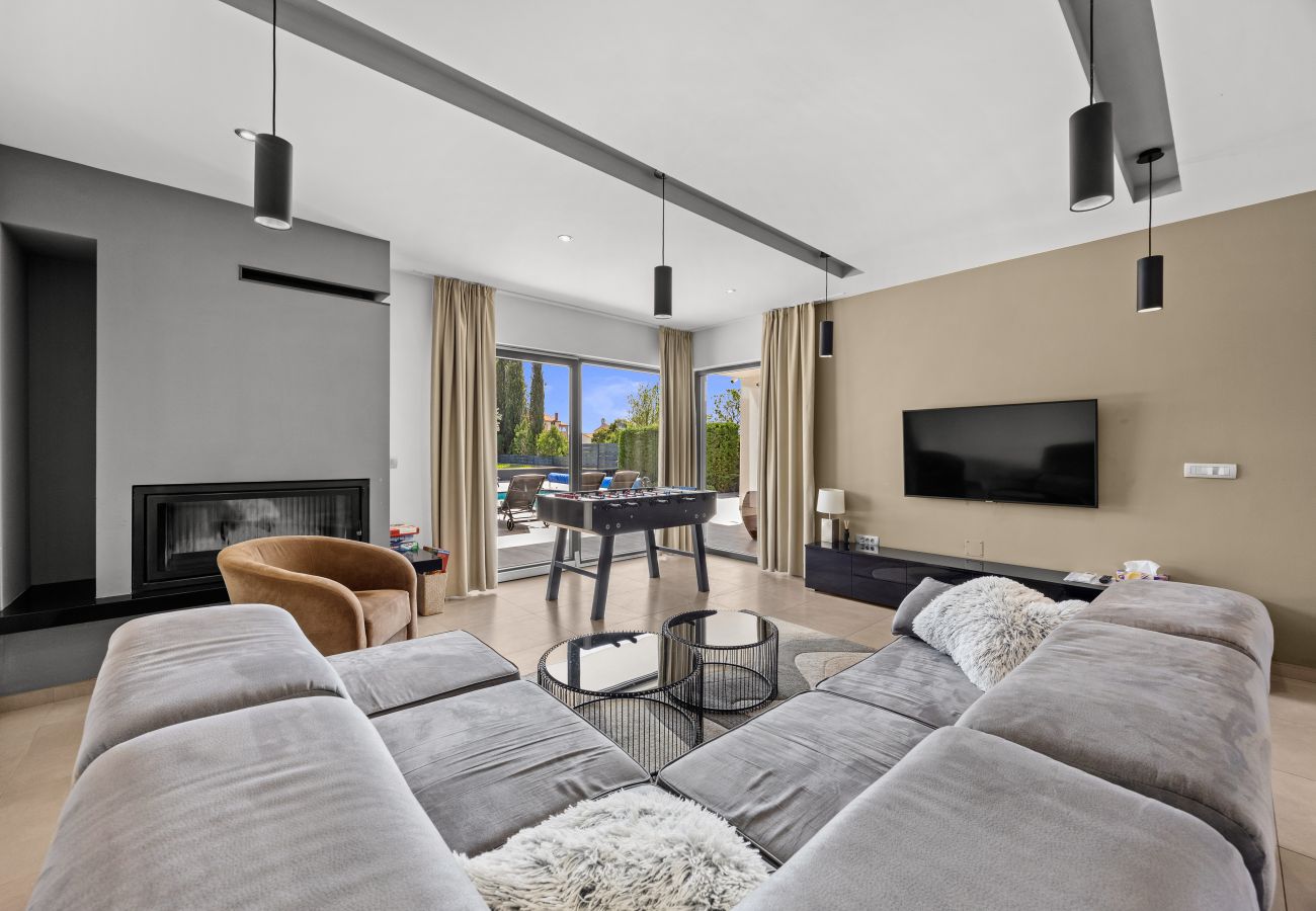 Villa a Pula - Villa Ula in Pula with heated pool, sauna & private tennis court