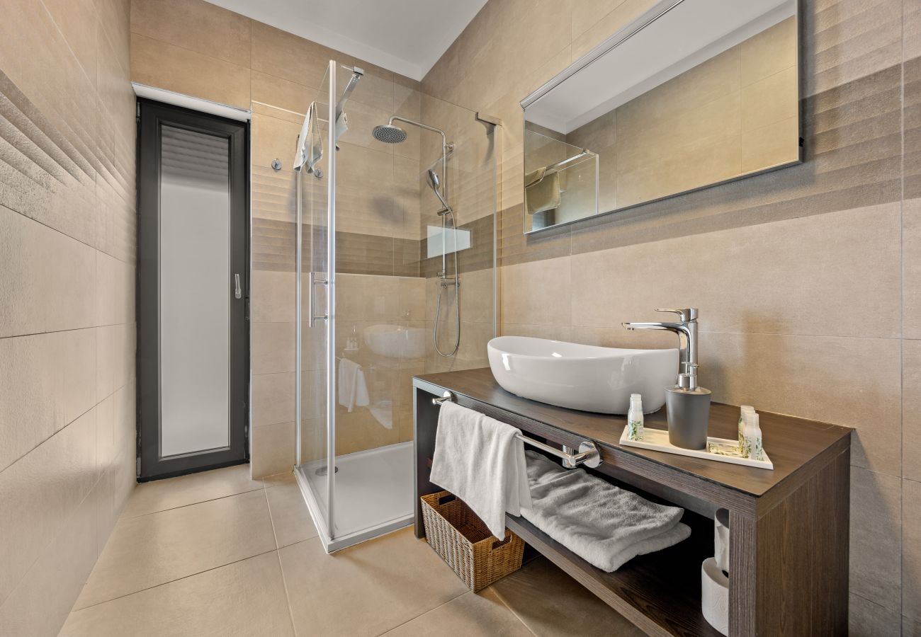 Villa a Pula - Villa Ula in Pula with heated pool, sauna & private tennis court