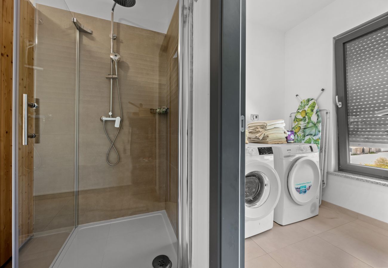 Villa a Pula - Villa Ula in Pula with heated pool, sauna & private tennis court