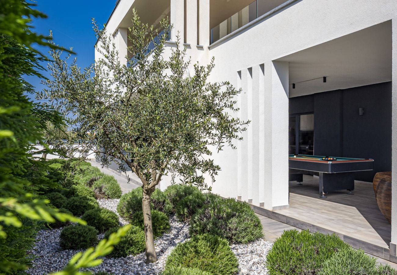 Villa a Pula - Villa Ula in Pula with heated pool, sauna & private tennis court