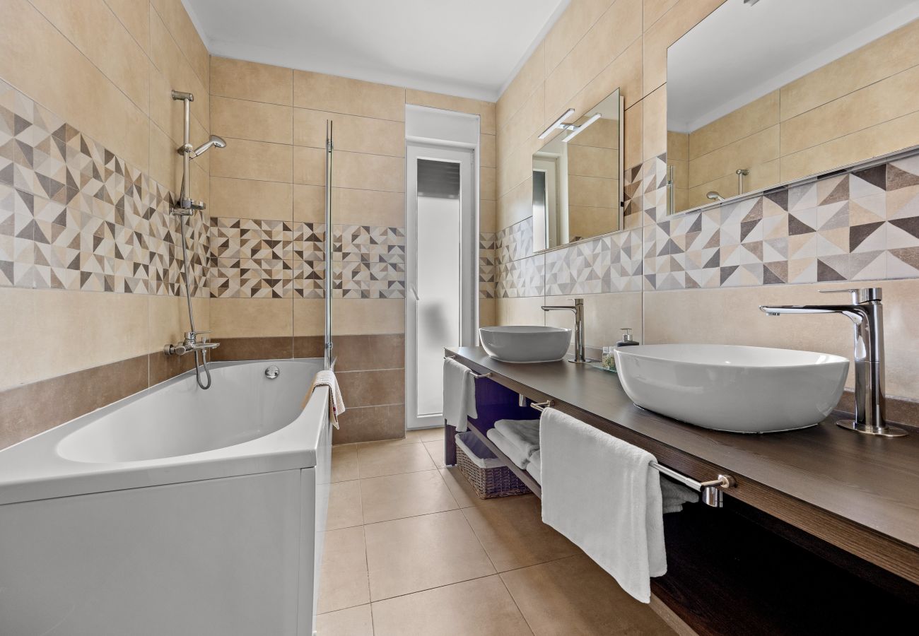 Villa a Pula - Villa Una in Pula with heated pool, whirlpool & private tennis court