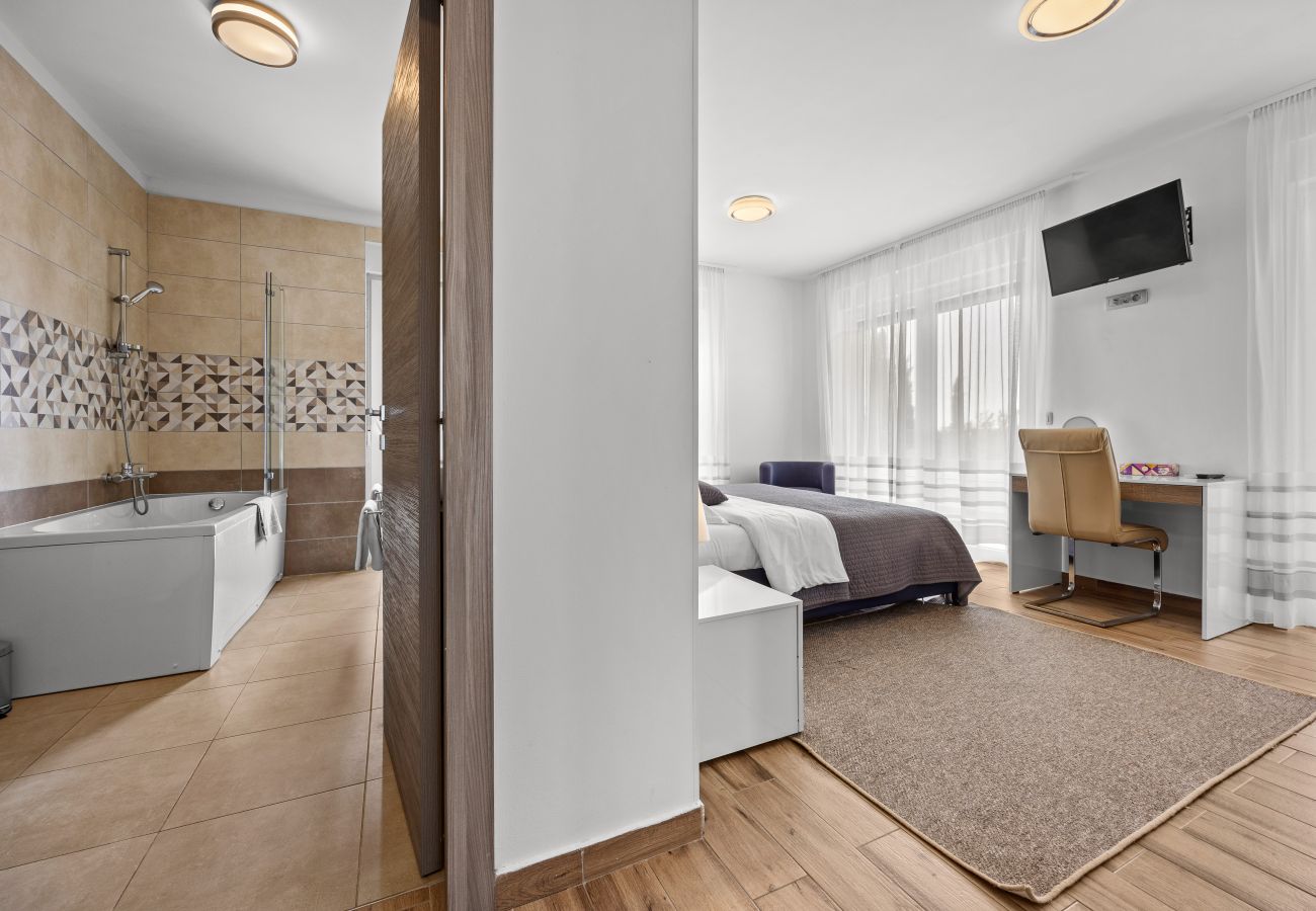 Villa a Pula - Villa Una in Pula with heated pool, whirlpool & private tennis court