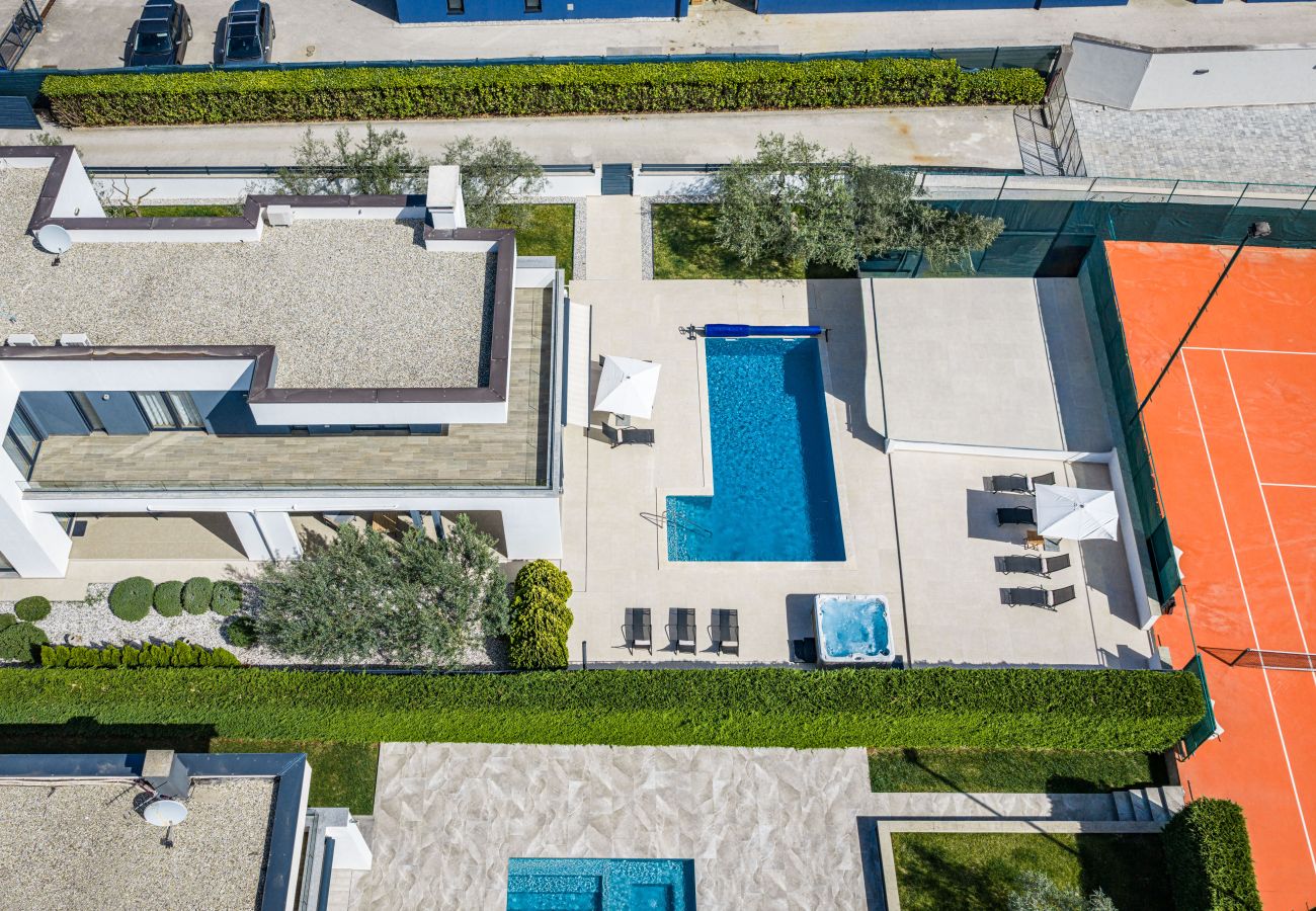 Villa a Pula - Villa Una in Pula with heated pool, whirlpool & private tennis court