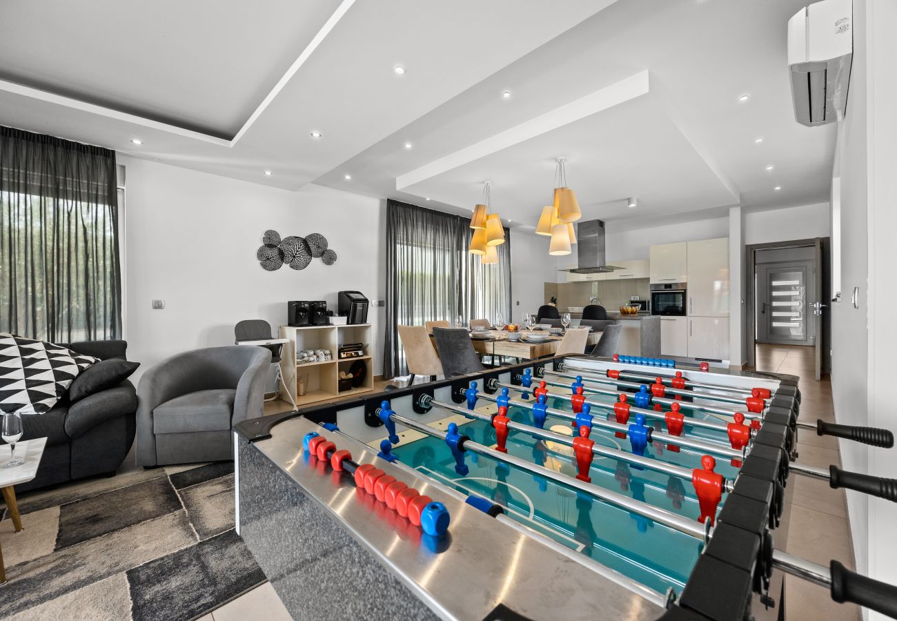 Villa a Pula - Villa Una in Pula with heated pool, whirlpool & private tennis court