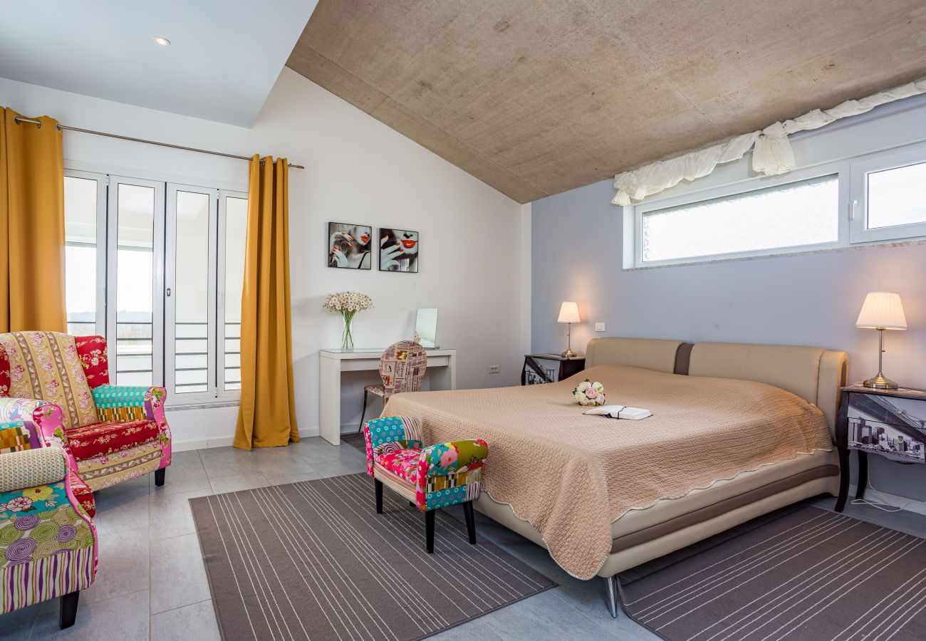 Villa a Krnica - Villa Windrose for 8 persons near Pula with large garden