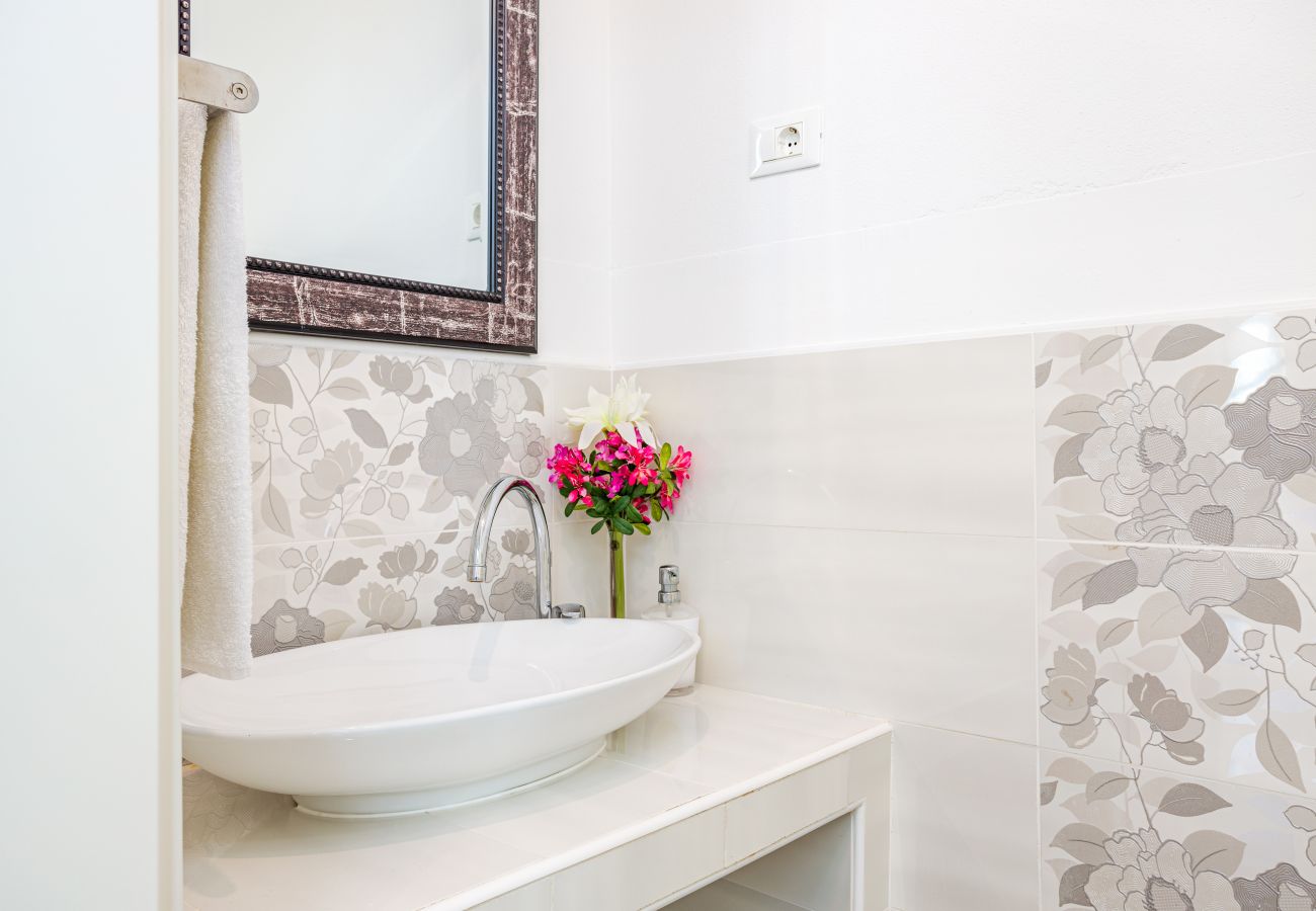 Villa a Krnica - Villa Windrose for 8 persons near Pula with large garden