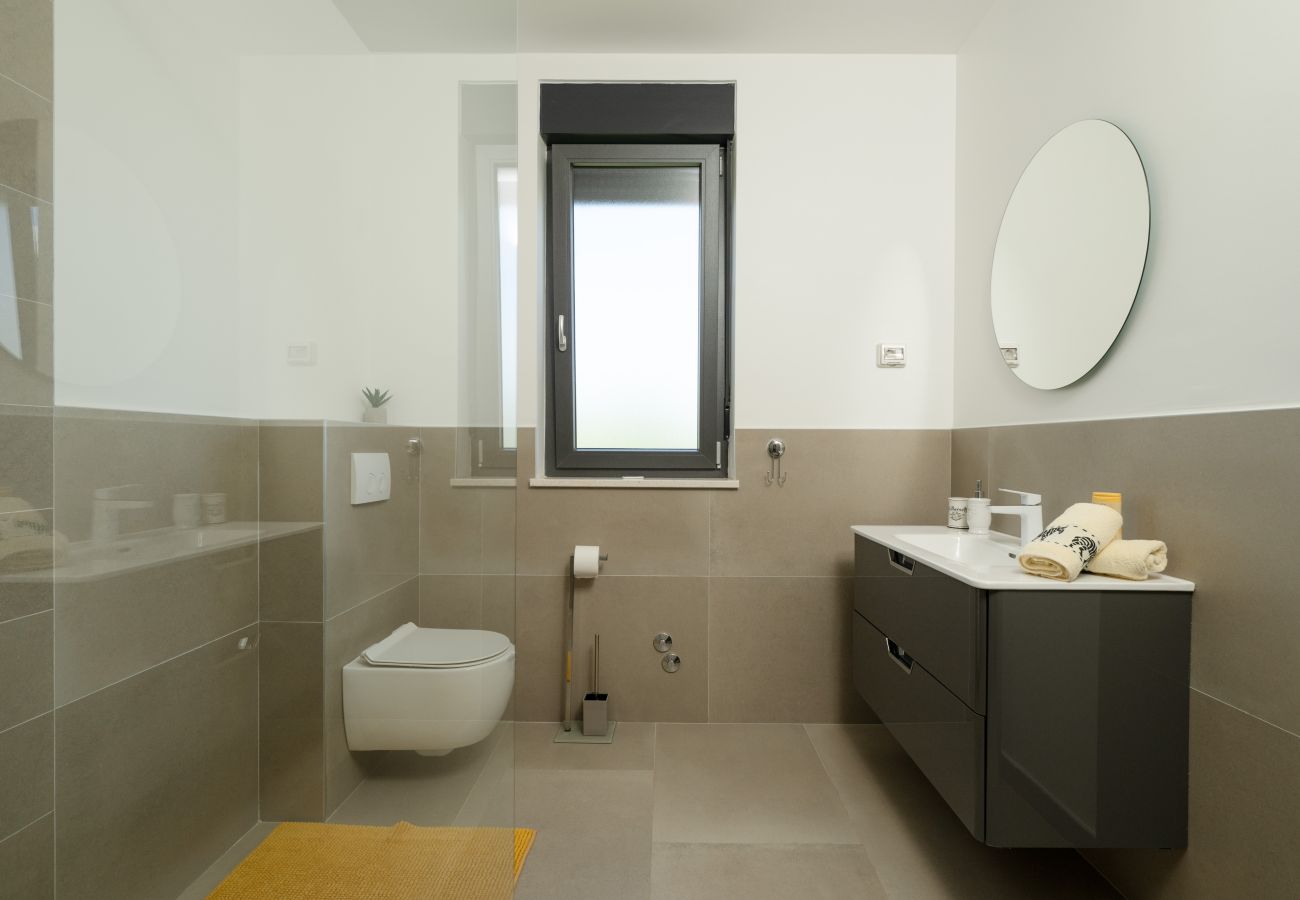 Villa a Krnica - Villa Posidonia near Pula with sea view and surrounded by olive trees