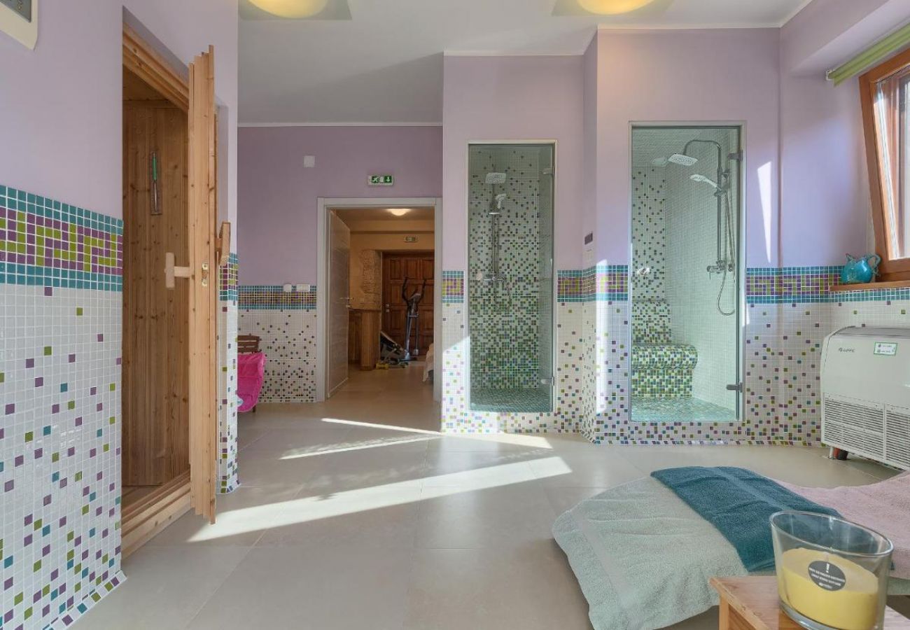 Villa a Marcana - Casa Menta near Pula for 10 persons - private villa for families & friends with wellness and pool heating