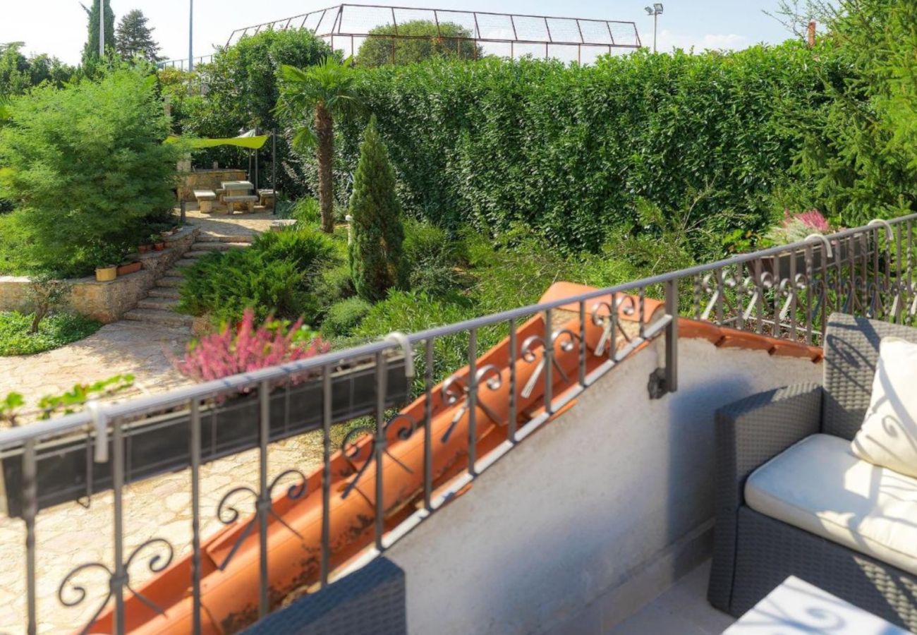 Villa a Marcana - Casa Menta near Pula for 10 persons - private villa for families & friends with wellness