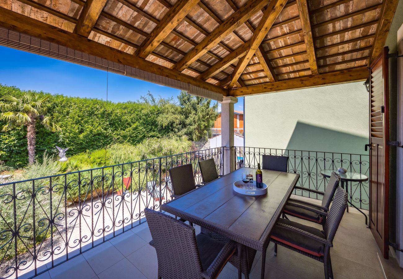 Villa a Marcana - Casa Menta near Pula for 10 persons - private villa for families & friends with wellness