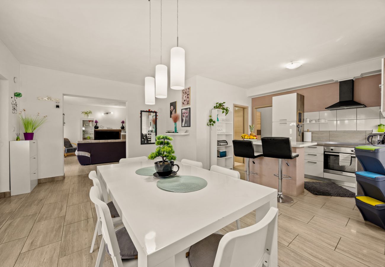 Villa a Oprtalj - Casa Sara and Sasha near Motovun with private pool - pet friendly truffle paradise