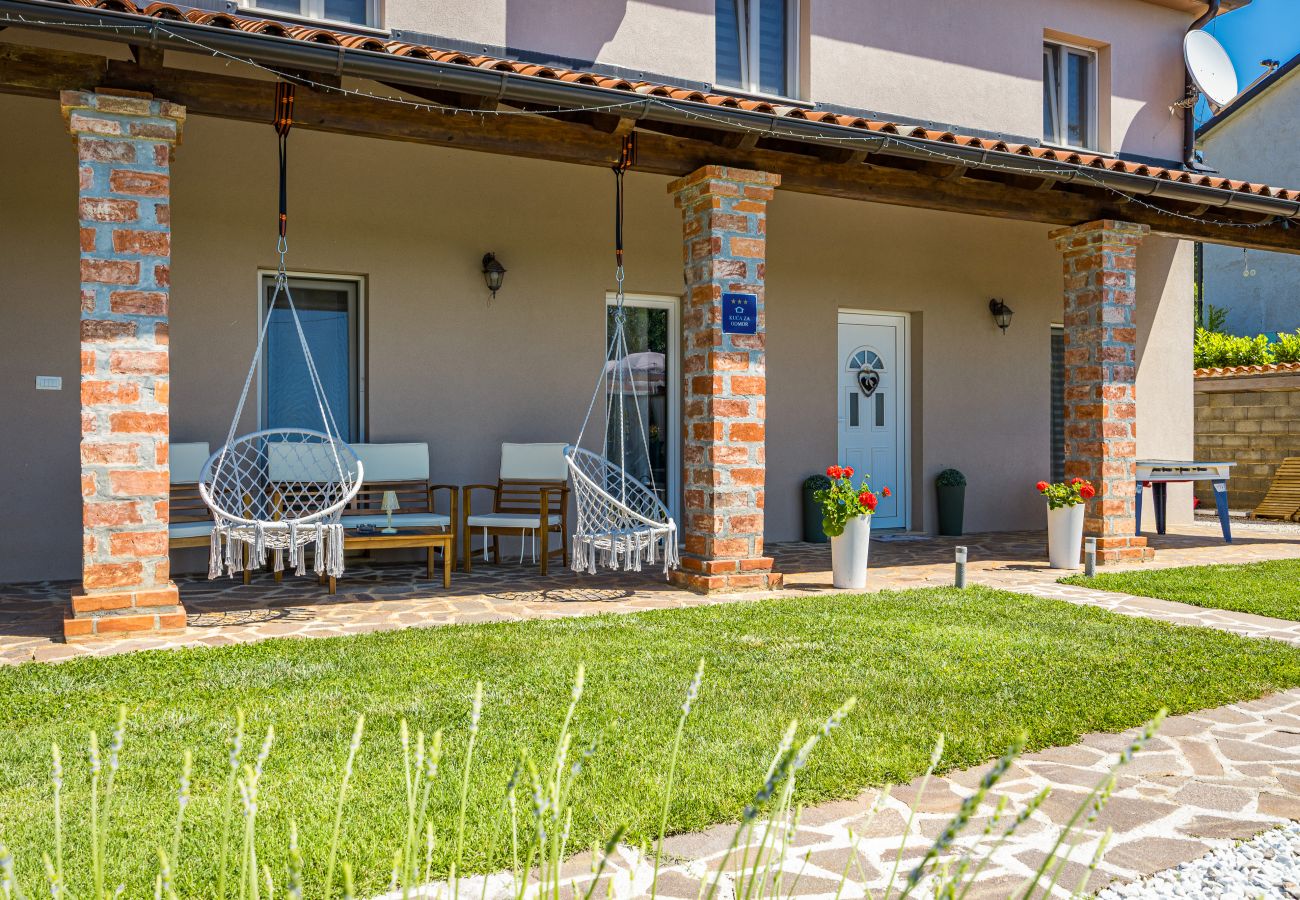 Villa a Oprtalj - Casa Sara and Sasha near Motovun with private pool - pet friendly truffle paradise