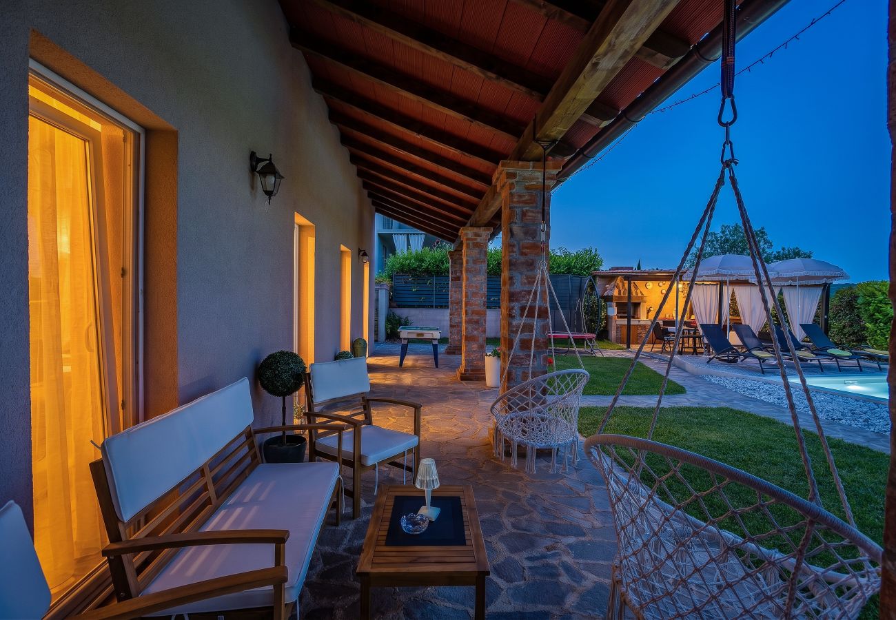 Villa a Oprtalj - Casa Sara and Sasha near Motovun with private pool - pet friendly truffle paradise