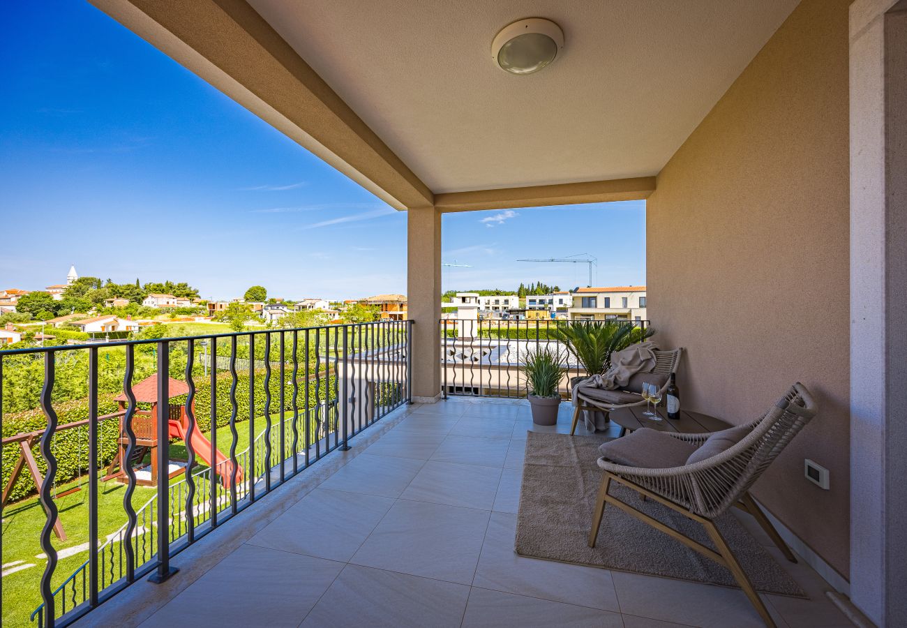 Villa a Krancici - Villa Silvia near Poreč for 10 people with infinity pool and large playground