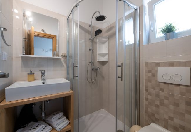 Villa a Betiga - Villa Kalista Istriana for 10 people with private pool & sea view Villa a Betiga - Villa Kalista Istriana for 10 people with private pool & sea view