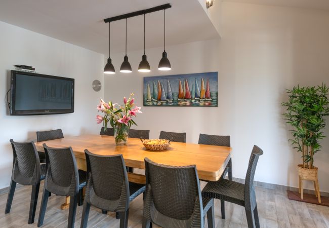 Villa a Betiga - Villa Kalista Istriana for 10 people with private pool & sea view Villa a Betiga - Villa Kalista Istriana for 10 people with private pool & sea view