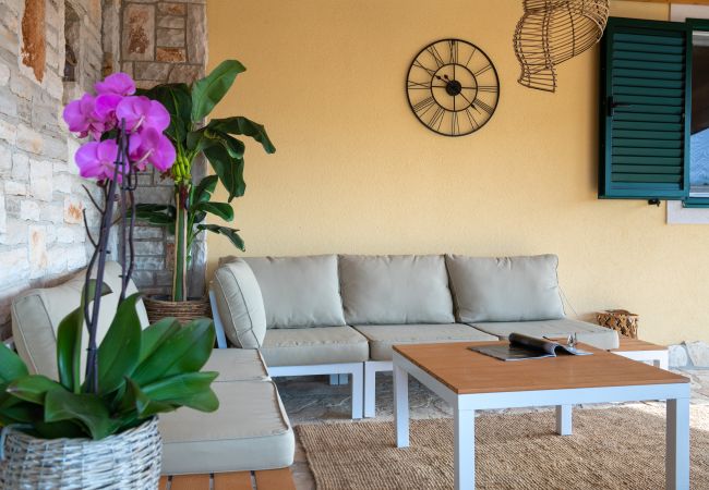 Villa a Betiga - Villa Kalista Istriana for 10 people with private pool & sea view Villa a Betiga - Villa Kalista Istriana for 10 people with private pool & sea view