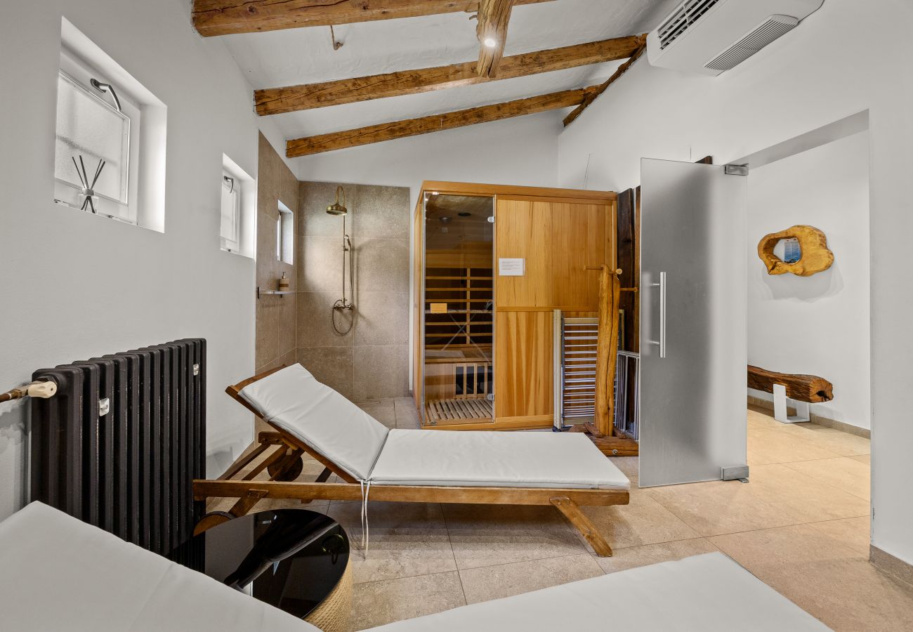 Villa a Žudetici - Villa Blazeni Miroslav Bulesic in Central Istria for 8 people with private heated pool and sauna