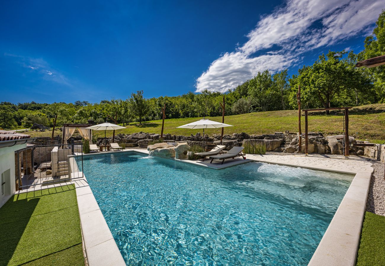 Villa a Žudetici - Villa Blazeni Miroslav Bulesic in Central Istria for 8 people with private heated pool and sauna