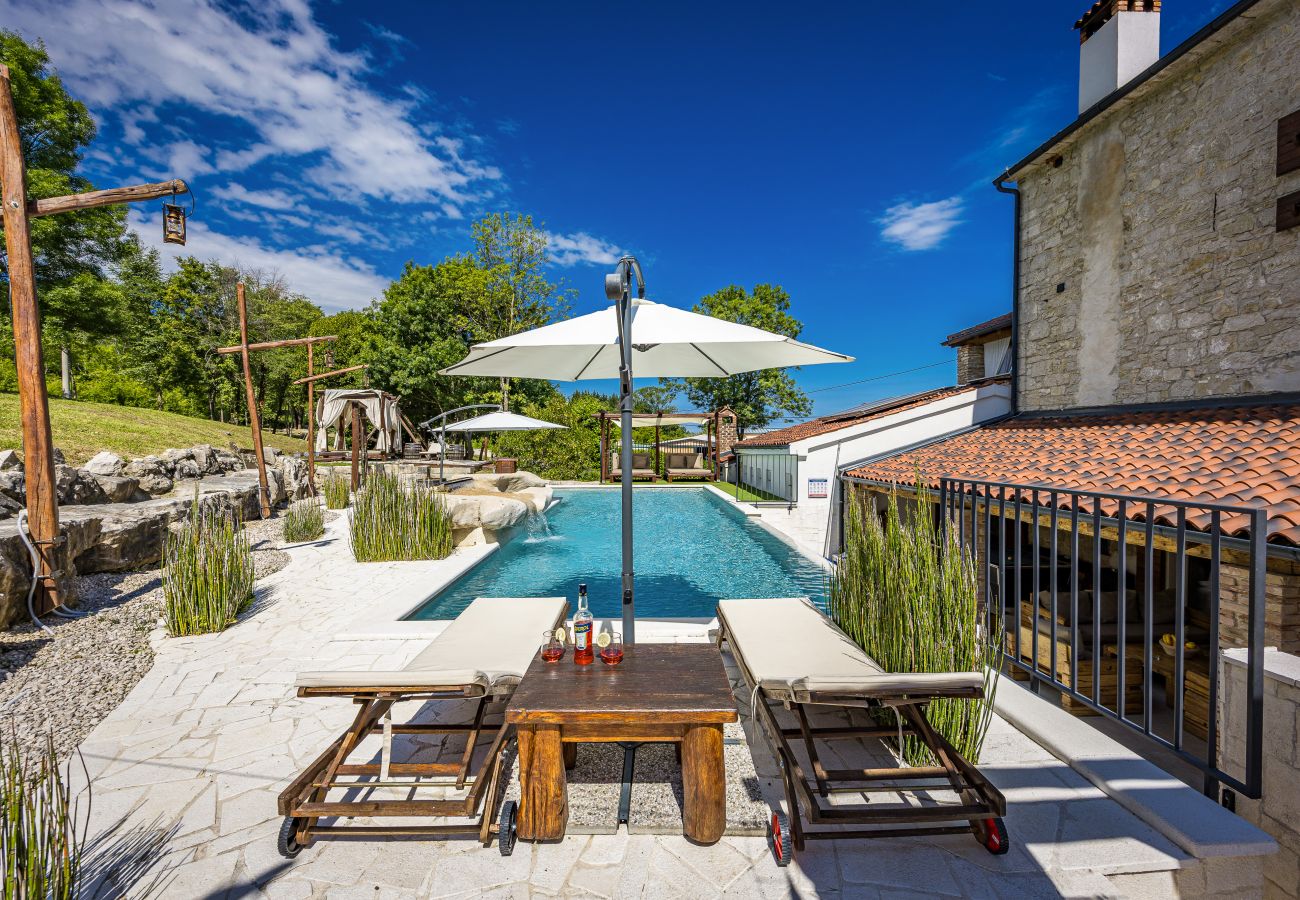 Villa a Žudetici - Villa Blazeni Miroslav Bulesic in Central Istria for 8 people with private heated pool and sauna