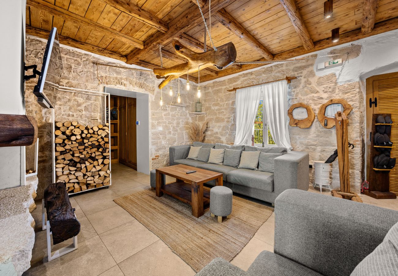 Villa a Žudetici - Villa Blazeni Miroslav Bulesic in Central Istria for 8 people with private heated pool and sauna