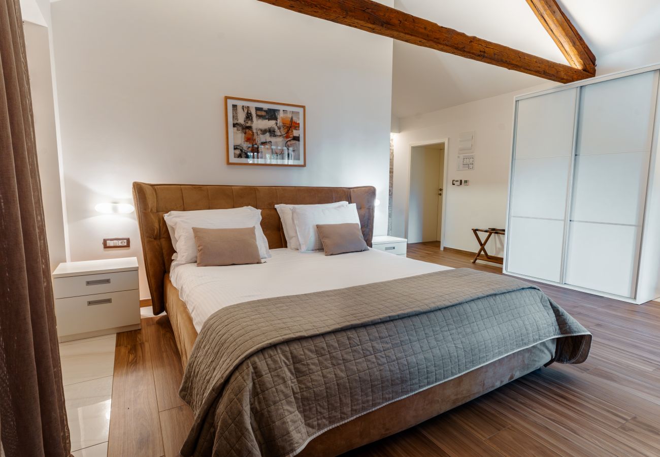 Villa a Brtonigla - Villa LV near Novigrad for 8 people spa & children playground only 1.5 km from beach