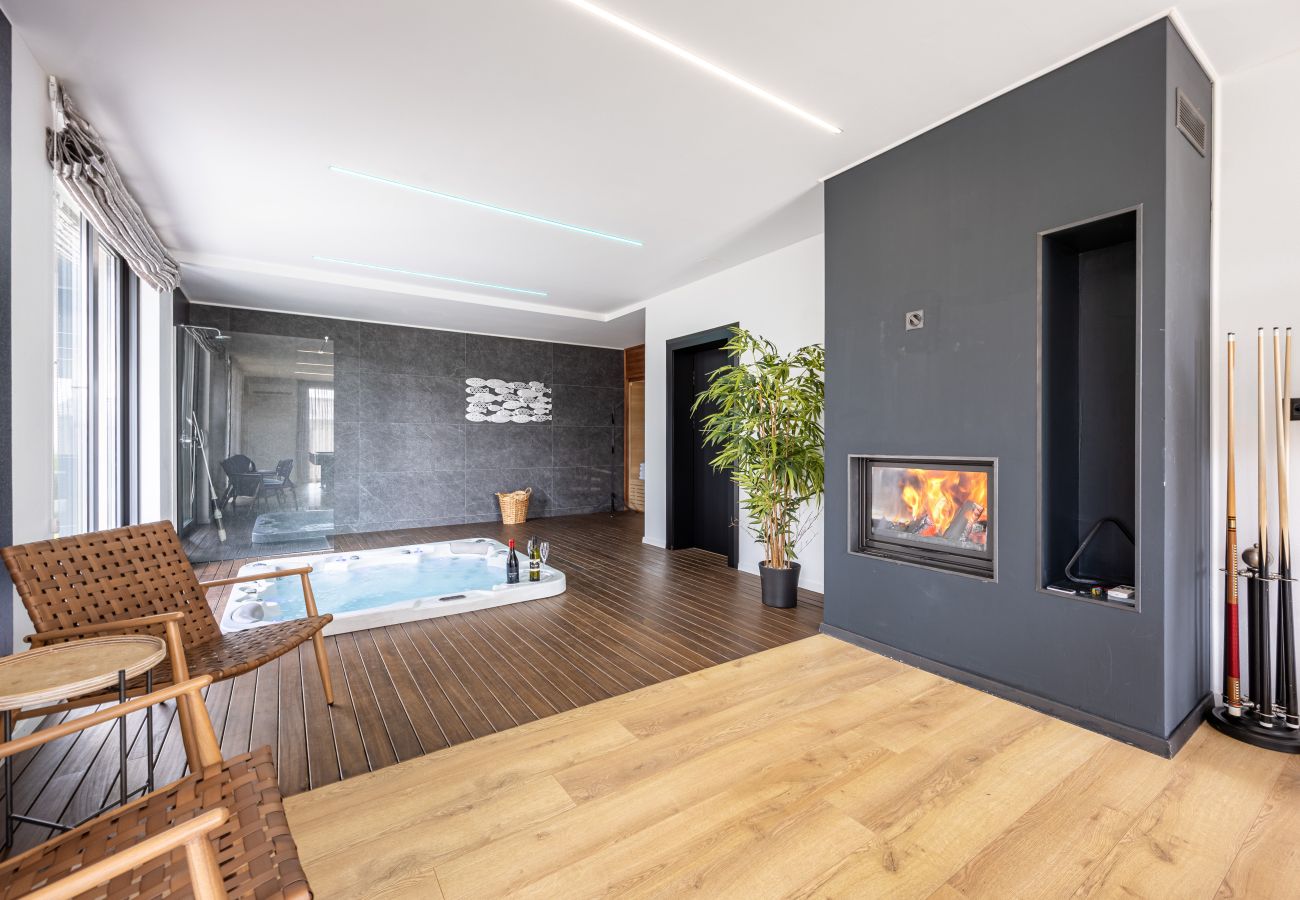 Villa a Nedešcina - Villa Valpinia for 8 people in Labin - Rabac with 40 m2 heated pool, indoor jacuzzi & sauna