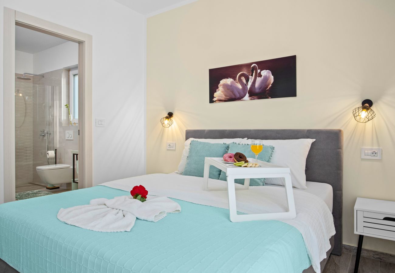 Villa a Galižana - Villa Lu near Fažana for 7 people with private pool, kids playground & sea view
