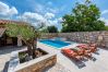 Villa a Marcana - Villa Casa di Roccia for 8 people in Central Istria - pet friendly with heated pool & jacuzzi