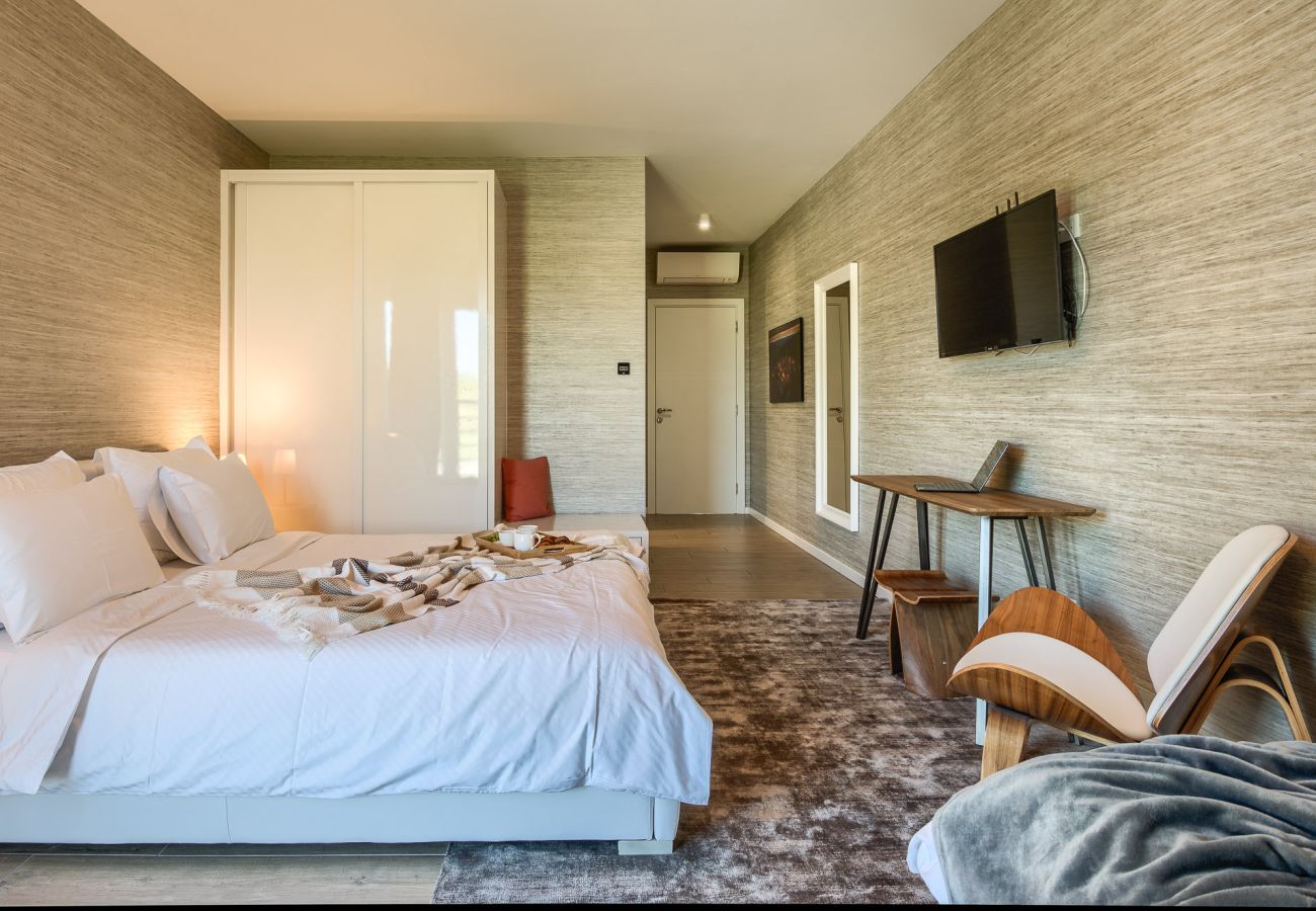 Villa a Juršici - Villa LaDominika for 14 people with wellness, tennis court, 50 m2 heated pool in Central Istria
