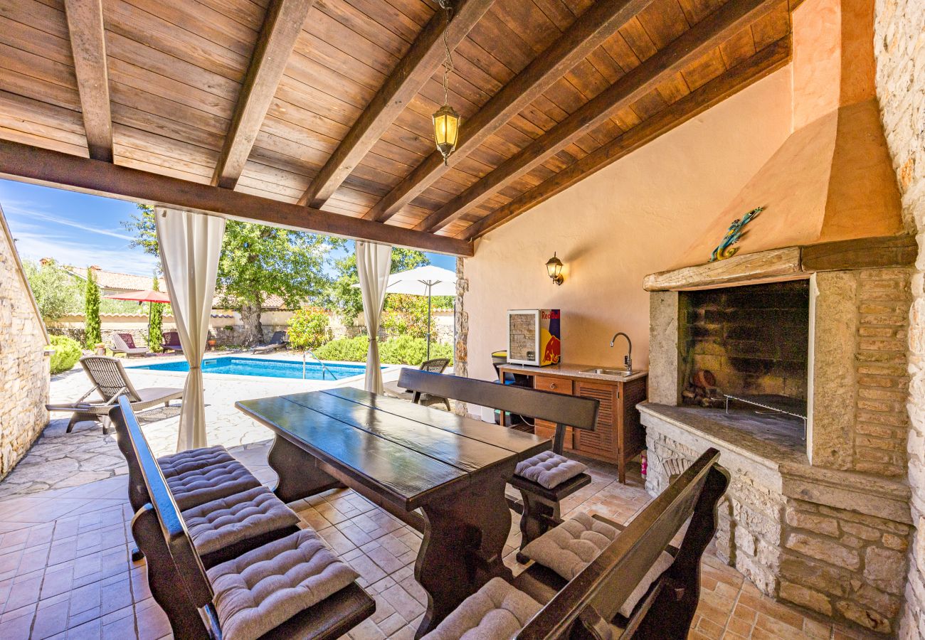 Villa a Divšici - Villa Boduleri for 9 people in Central Istria with private pool & children playground 