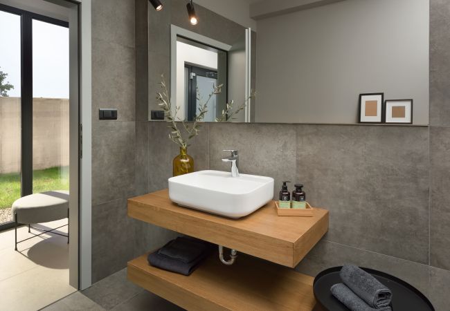 Villa a Gajana - Villa Median for 10 people with sea view, kids playground & pet friendly - only 3 km from beach  Villa a Gajana - Villa Median for 10 people with sea view, kids playground & pet friendly - only 3 km from beach