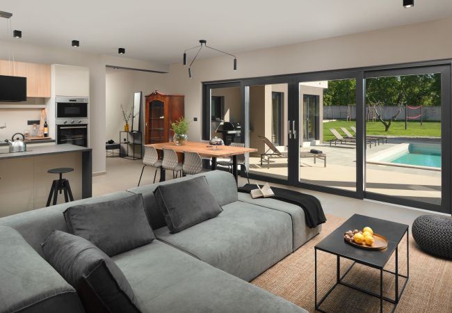 Villa a Gajana - Villa Median for 10 people with sea view, kids playground & pet friendly - only 3 km from beach  Villa a Gajana - Villa Median for 10 people with sea view, kids playground & pet friendly - only 3 km from beach