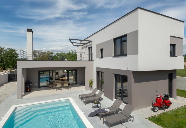 Villa a Gajana - Villa Median for 10 people with sea view, kids playground & pet friendly - only 3 km from beach  Villa a Gajana - Villa Median for 10 people with sea view, kids playground & pet friendly - only 3 km from beach