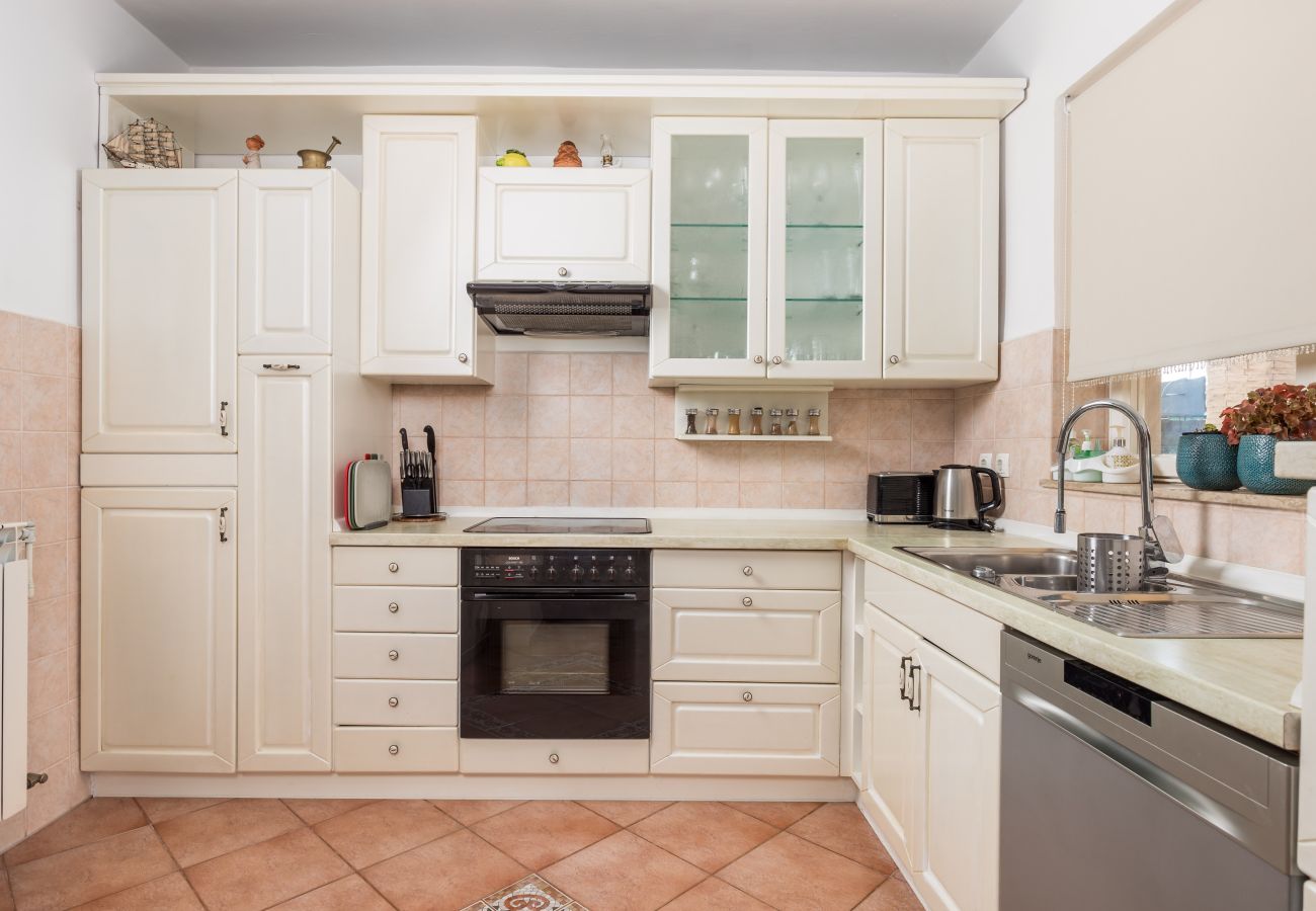 Villa a Umag - Villa Magnolia in Umag for 10 persons - beachfront - with sea view, jacuzzi and fitness area