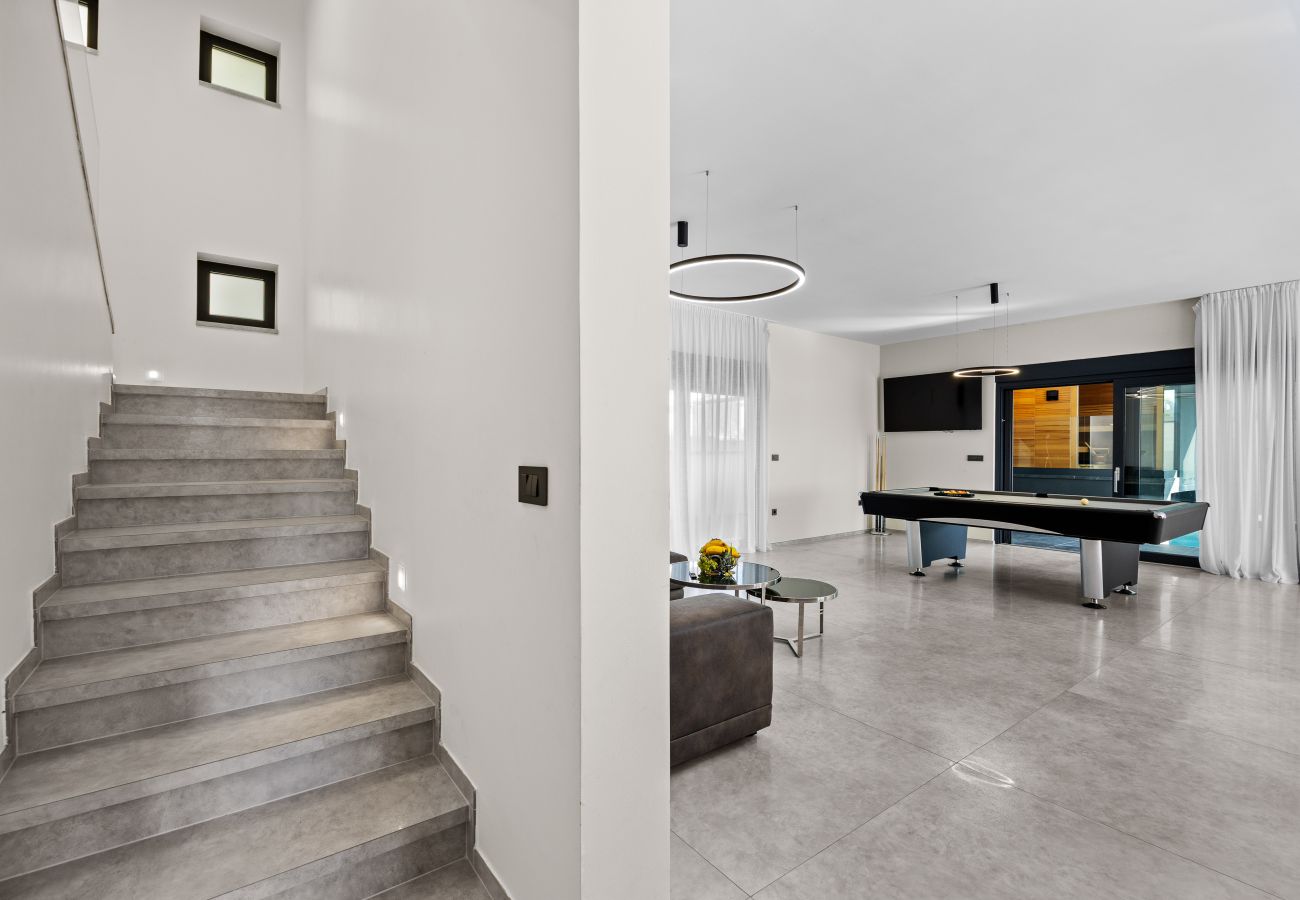 Villa a Fažana - Villa Palatium III in Fažana for 8 people only 200 meters from the sea with sauna & indoor-outside heated pool