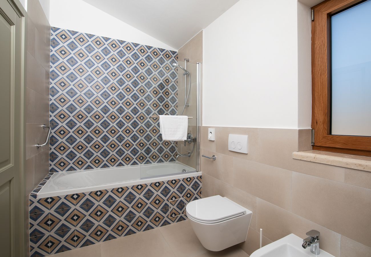 Villa a Šišan - Casa Ginetto for 8 people near Pula with infinity 45 m2 and extra kids pool & large garden