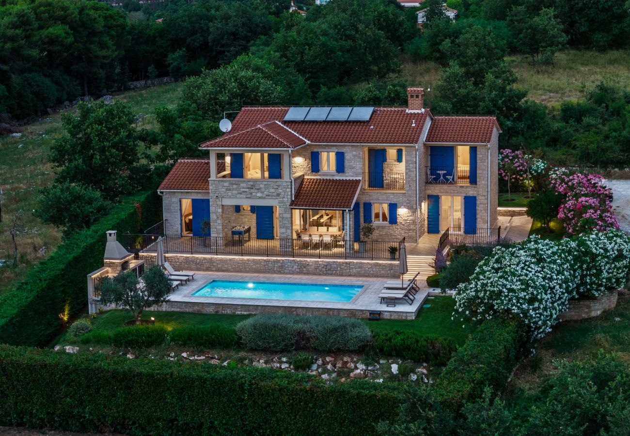 Villa a Višnjan - Villa Sterpazzi for 8 people near Poreč with 38 m2 heated pool, sea view & wellness