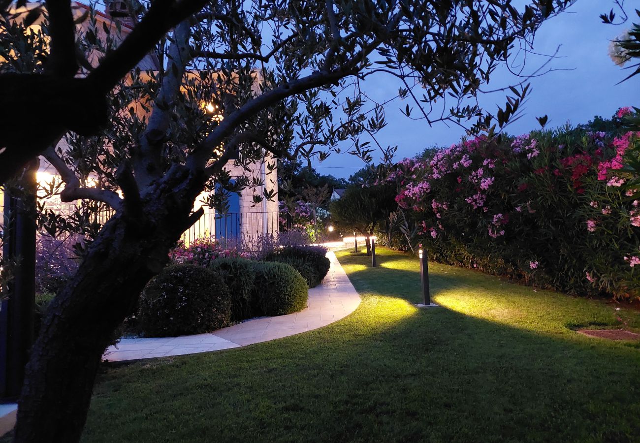 Villa a Višnjan - Villa Sterpazzi for 8 people near Poreč with 38 m2 heated pool, sea view & wellness