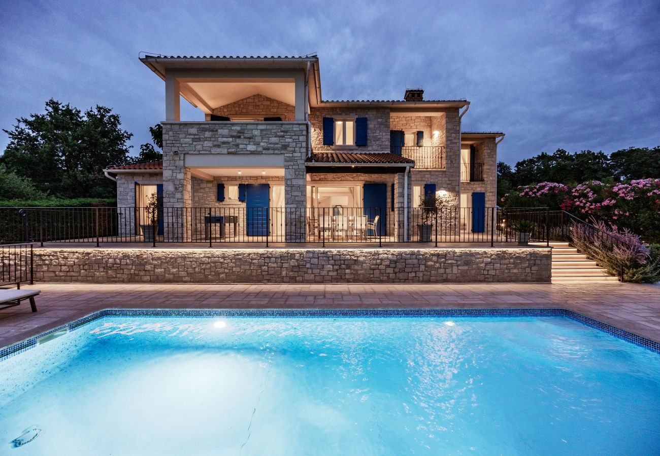 Villa a Višnjan - Villa Sterpazzi for 8 people near Poreč with 38 m2 heated pool, sea view & wellness
