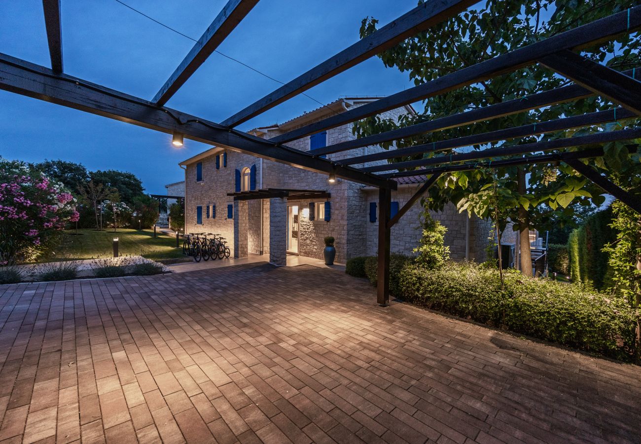 Villa a Višnjan - Villa Sterpazzi for 8 people near Poreč with 38 m2 heated pool, sea view & wellness