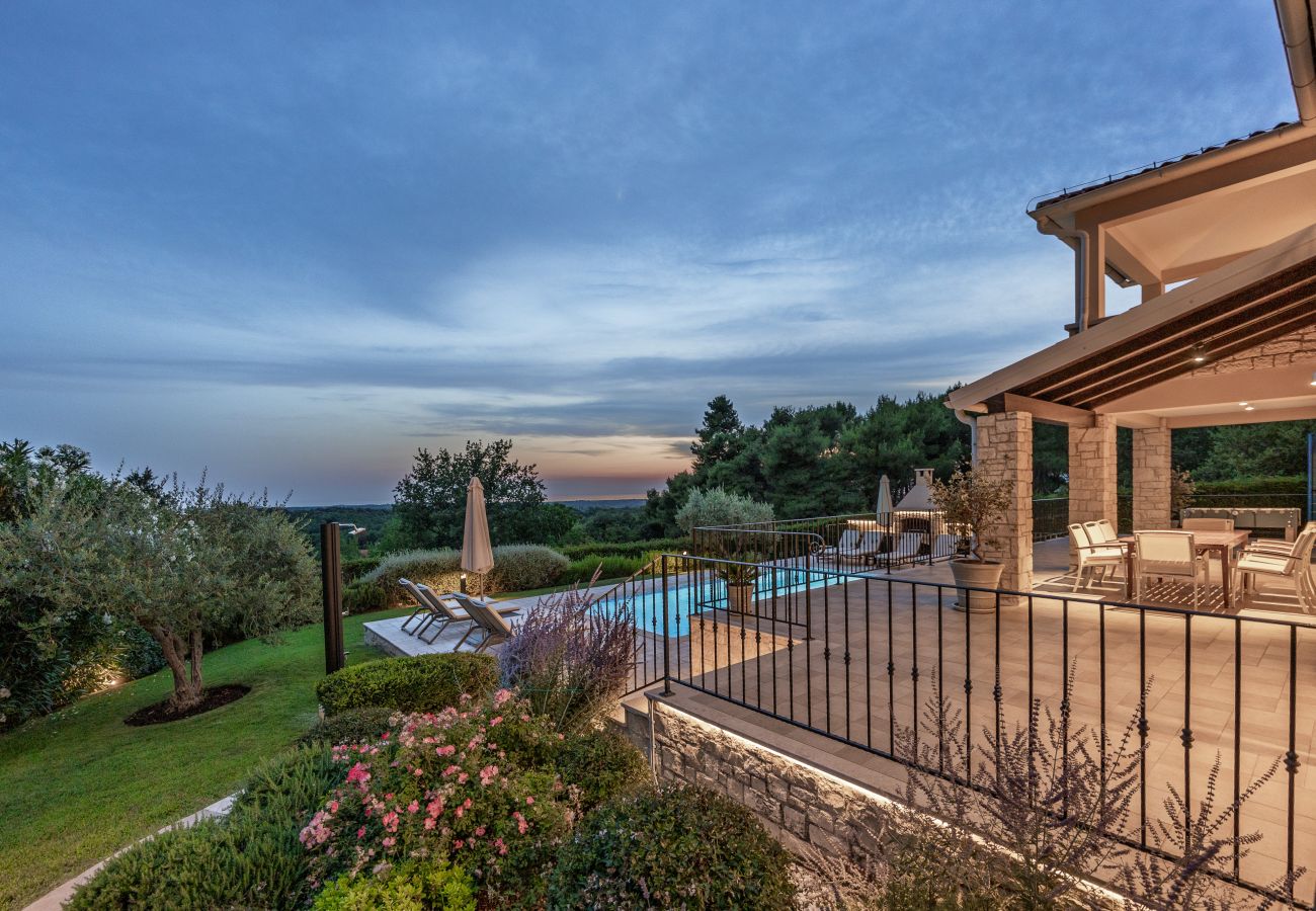 Villa a Višnjan - Villa Sterpazzi for 8 people near Poreč with 38 m2 heated pool, sea view & wellness