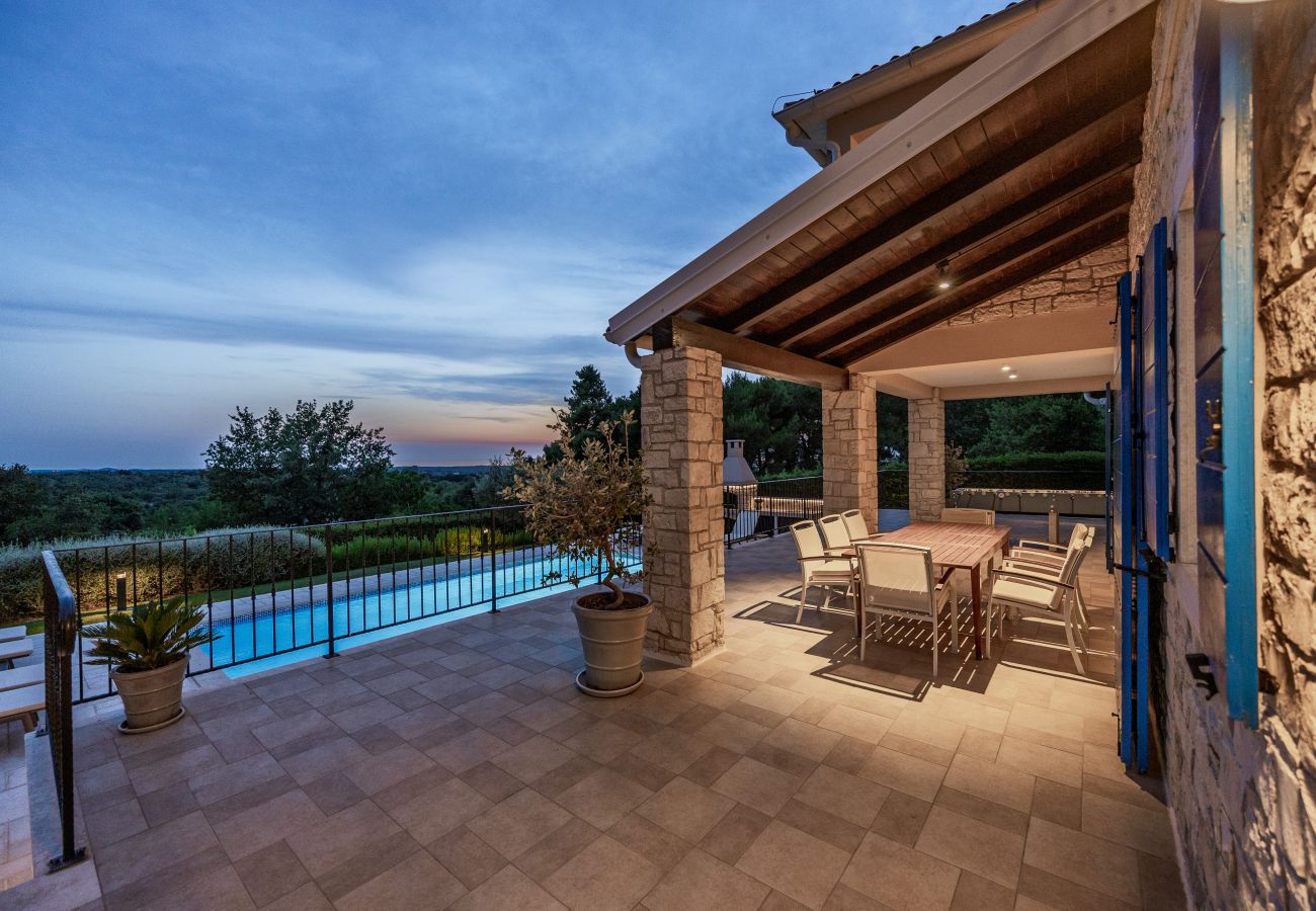 Villa a Višnjan - Villa Sterpazzi for 8 people near Poreč with 38 m2 heated pool, sea view & wellness