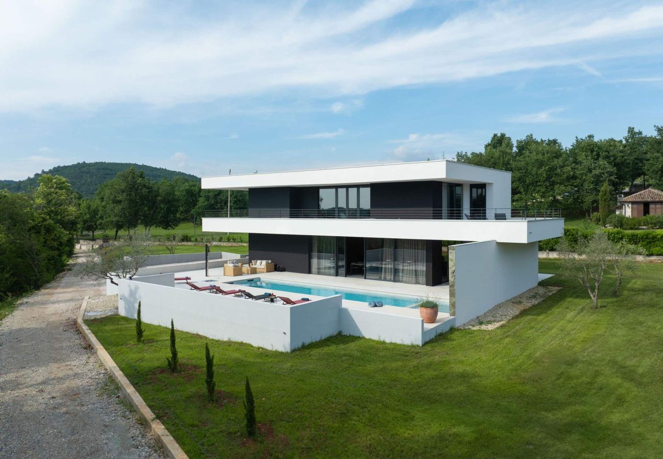 Villa a Šterna - Luxury Villa She for 6 people with 61 m2 private pool, kids playground & sport activities on-side