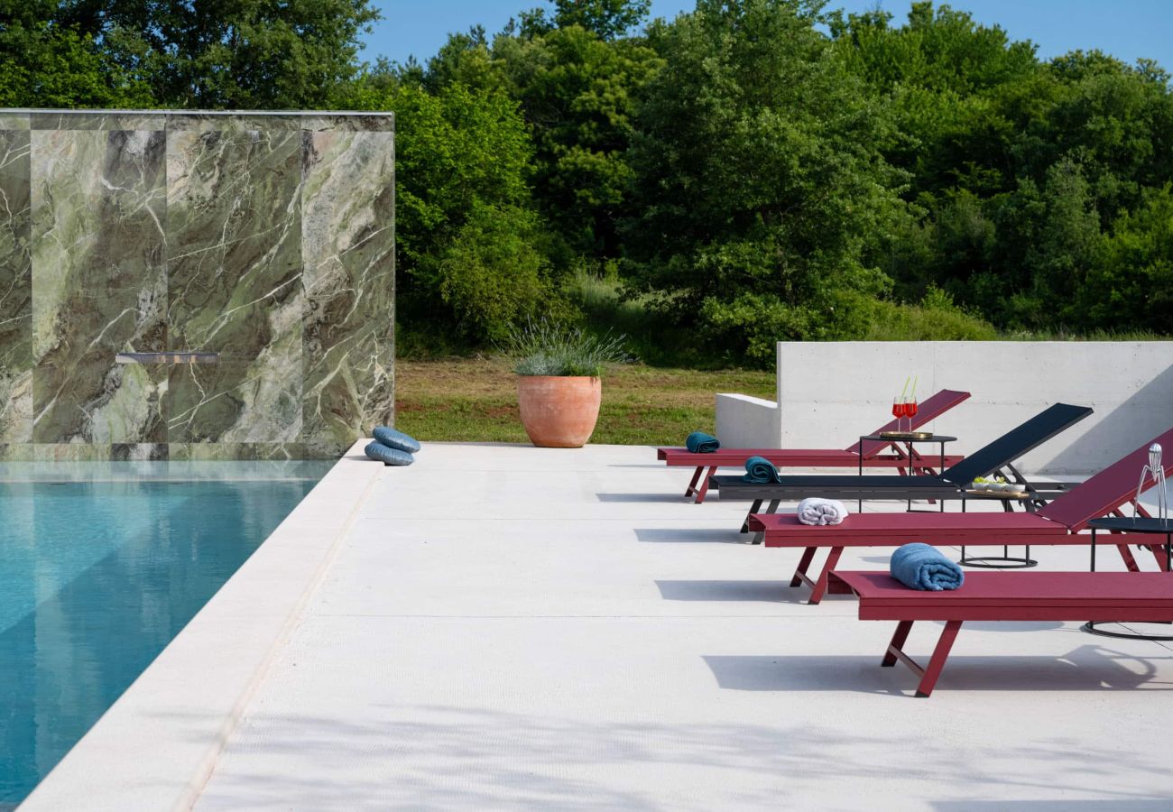 Villa a Šterna - Luxury Villa She for 6 people with 61 m2 private pool, kids playground & sport activities on-side